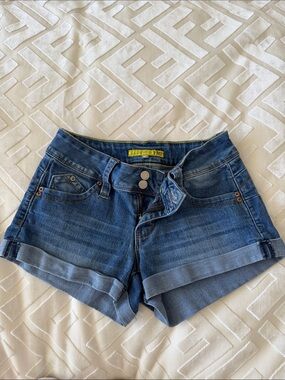 Women’s Dark Blue Denim Roll-Cuff Shorts